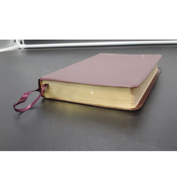 New International Version Holy Bible Reference Zondervan 1988 - Picture 5 of 11